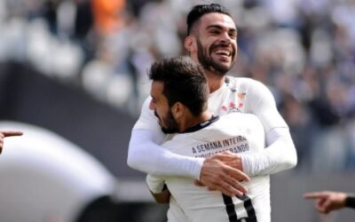 Corinthians goleia a Ponte e alivia a crise
