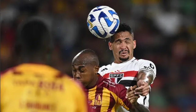 Em jogo morno, São Paulo empata sem gols contra o Tolima